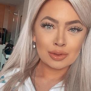 Meet your Posher, Shawna